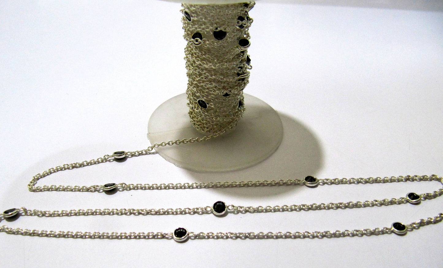 Natural Black Spinel Round 4mm Sterling Silver bezel Connector Station Chain Sold Per Feet Top Quality Wholesale Price Jewelry Making Chain