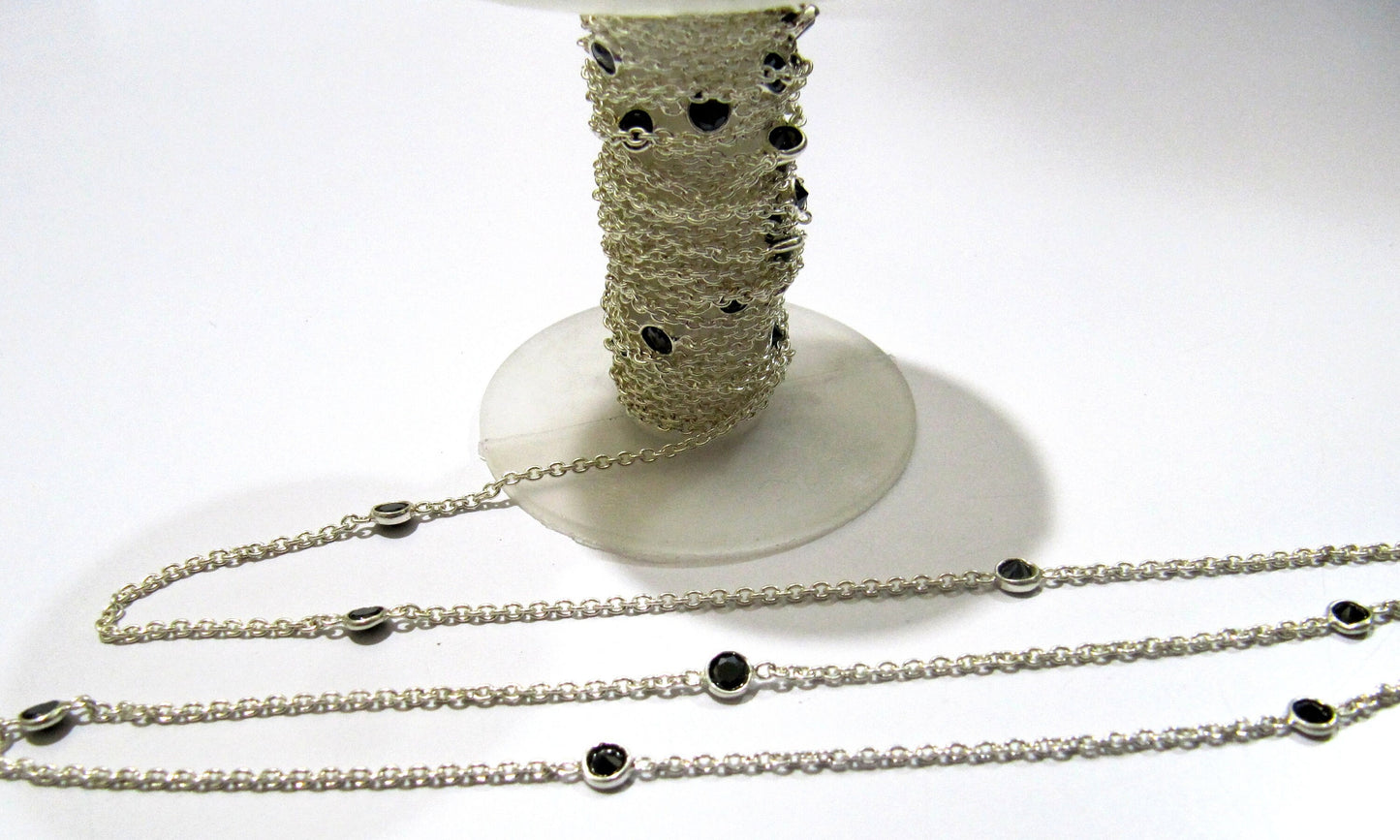 Natural Black Spinel Round 4mm Sterling Silver bezel Connector Station Chain Sold Per Feet Top Quality Wholesale Price Jewelry Making Chain