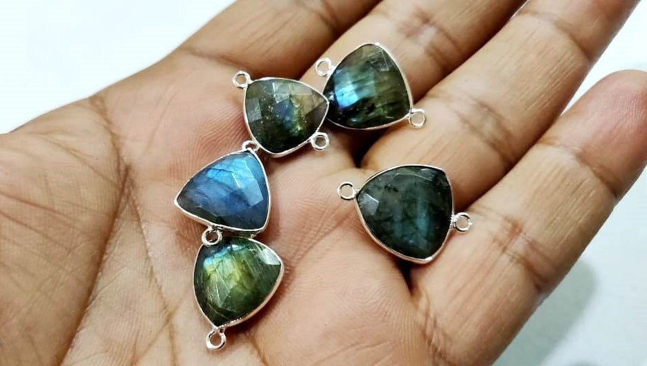 2 Pcs Set Natural Labradorite trillion cut Triangle Shape 14mm Briolette Connectors Gray Double Loop Bezel Jewelry Making Bezel Connectors