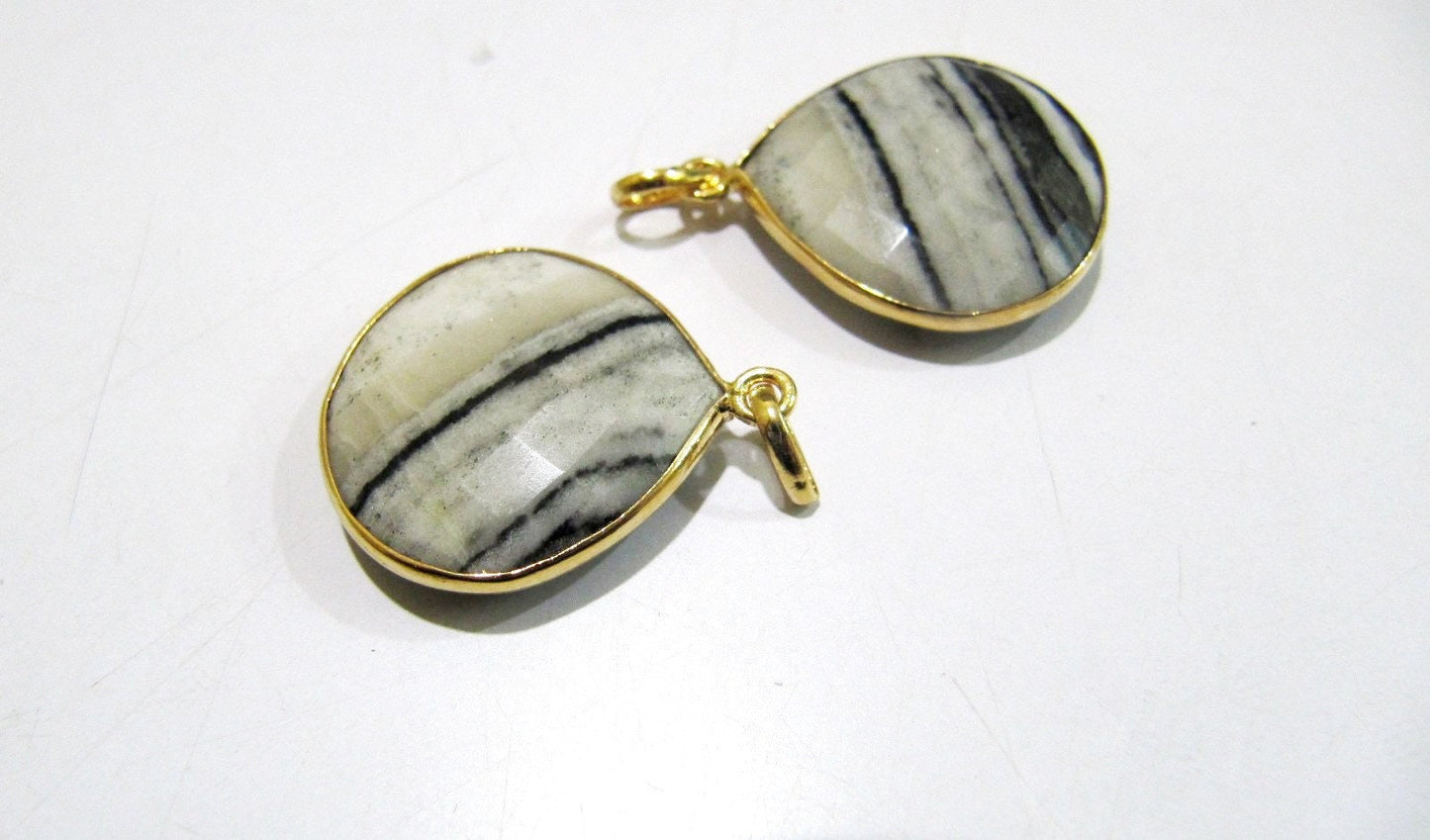 Natural Zebra Agate Heart Shape Briolette Faceted Connector Pendant Charm 22 mm size Unique Rare Gemstone Bezel Pendant Single Loop
