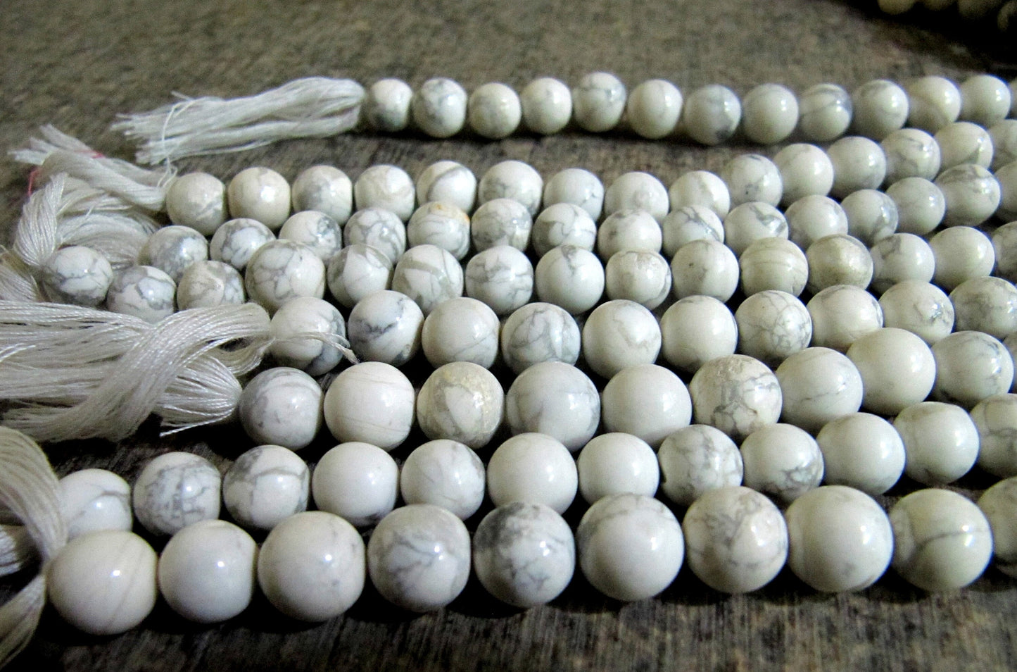 Natural Howlite Plain Smooth Round Ball Shape Size 10mm Beads Strand 13 Inches Long White smooth gemstones for jewelry making Wholesale Rate