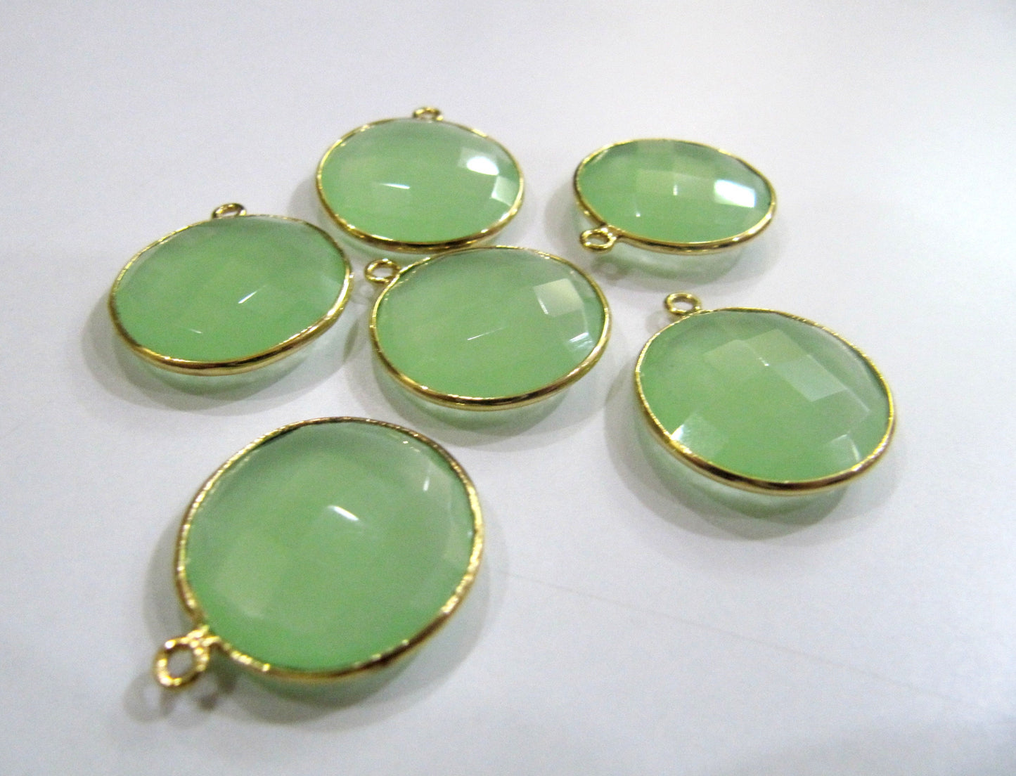 Green Chalcedony Round coin Shape 20mm Briolette Faceted Single Loop Bezel Connectors Jewelry making Bezel Sold Per Piece