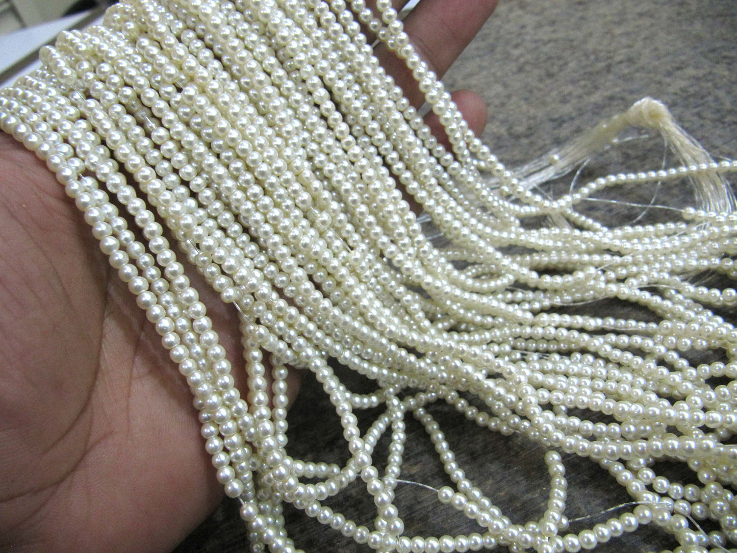 White Pearl 4mm Round Beads sold per Strand 26 inch long Jewelry Making white Pearl Beads Wholesale prices