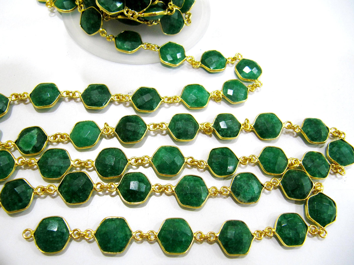 Emerald  Hexagon Briolette Faceted 10mm Bezel Connector Chain Sold Per Foot High Quality  Wholesale price Jewelry Making Dyed Green Stones