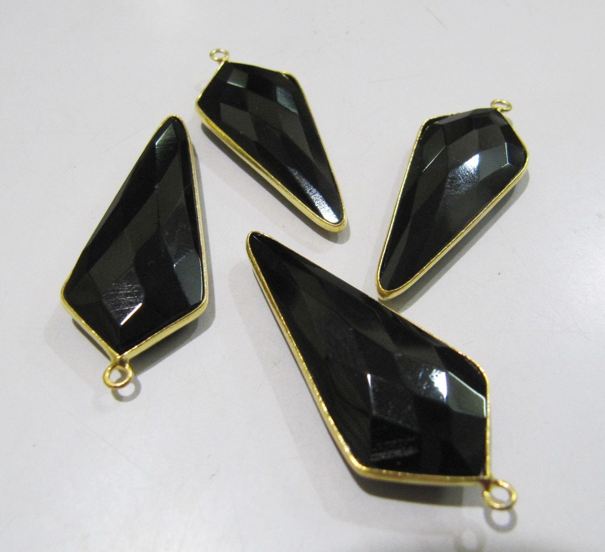 Natural Black Spinel Briolette Faceted 15x35mm Arrowhead  Single Loop  Bezel Connector charm pendant sold per piece