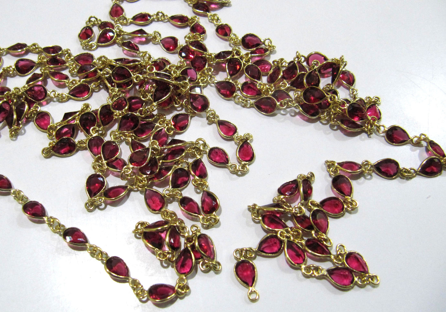 Ruby Quartz Pear Shape Size 6x8 mm Bezel Connector Plated Gemstone Chain Sold Per Foot High Quality Wholesale Prices Jewelry Making chain
