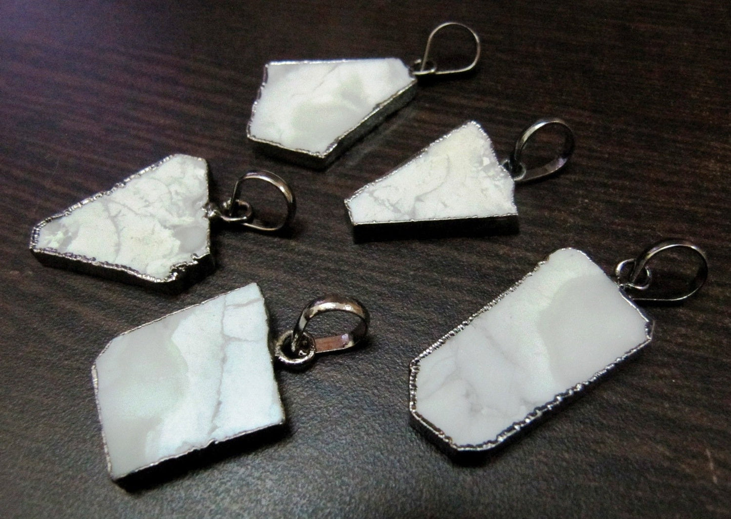 2 Pcs Set-Natural White Agate Slice Pendant Free Form Connector Charm With Black Oxidise Electroplated Edge Single Loop 1 inch approximately