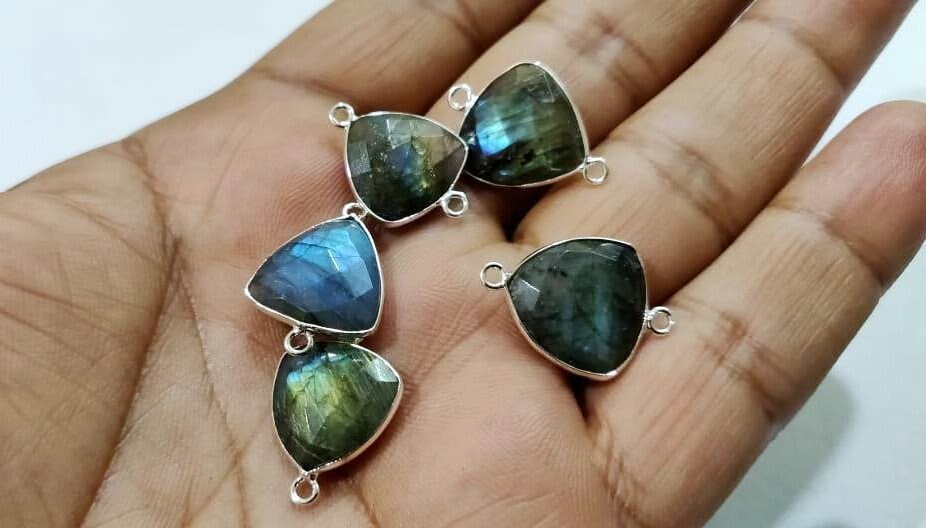 2 Pcs Set Natural Labradorite trillion cut Triangle Shape 14mm Briolette Connectors Gray Double Loop Bezel Jewelry Making Bezel Connectors