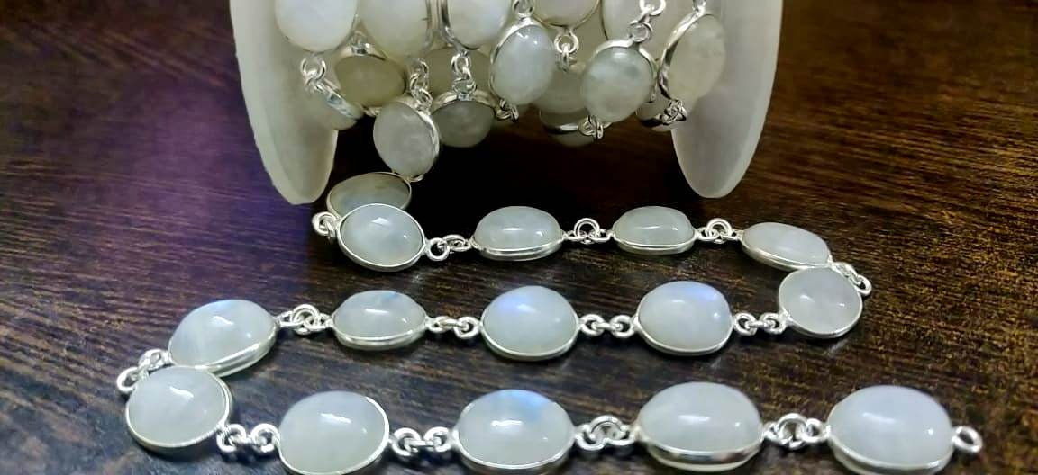 Natural White Rainbow Moonstone Oval Cabochan Shape Plain smooth Bezel Connector Chain 11x13mm  Gold/Black/Silver/Rose Plated Sold Per Foot