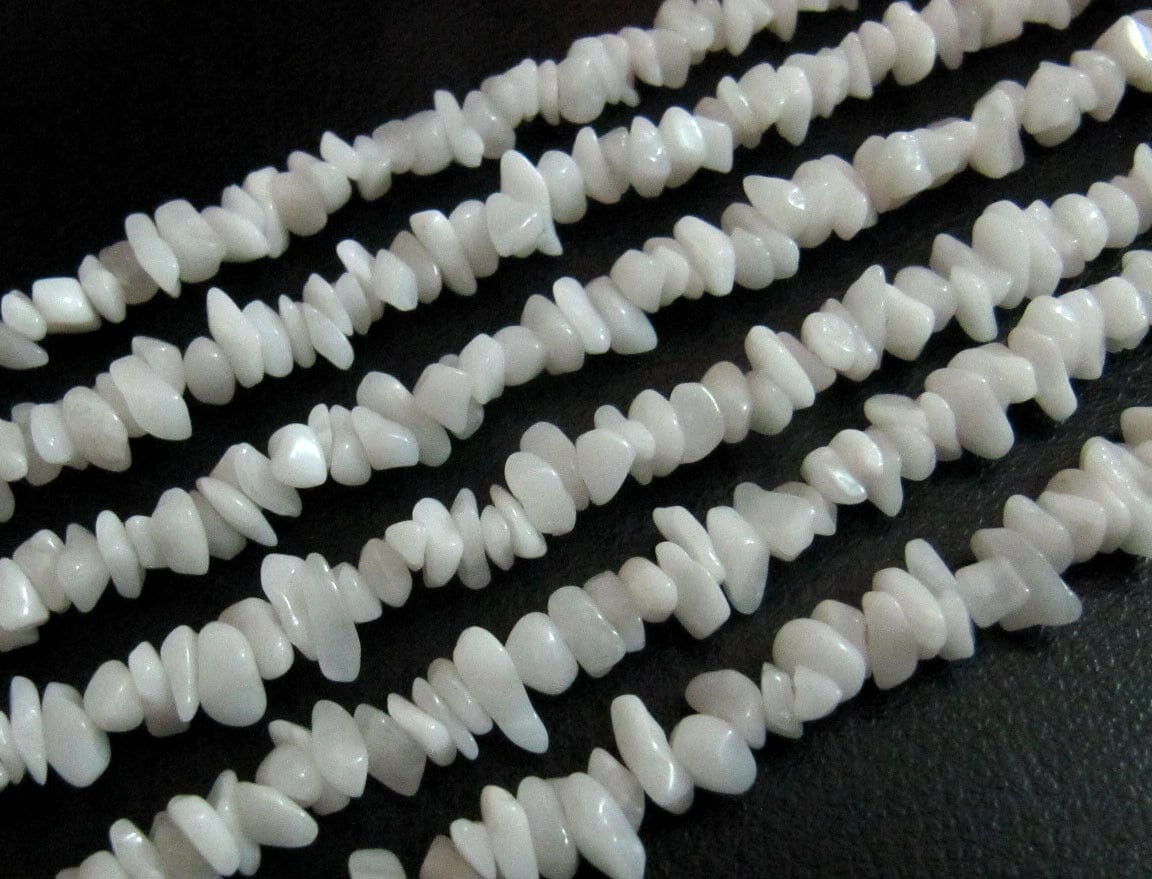 Natural White Agate Uncut Free shape Chip Beads 4mm-8mm Graduated best Quality Beads Strand 34inch Long Jewelry making uncut gemstone