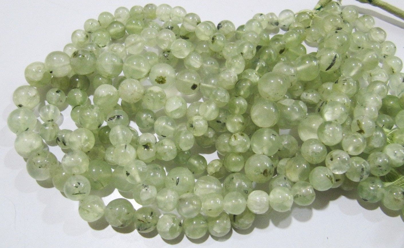 Natural Emerald Jade Agate Round Plain Beads 8 mm sold per string 13 inches Long Emerald Color Beads Smooth Ball Shape Gemstone Beads