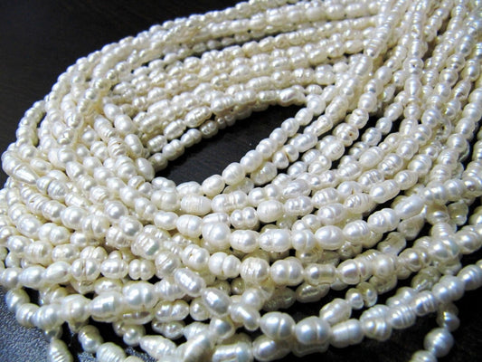 Natural Fresh Water Pearl  5-6mm Rice Pearl Beads 13 inches Long Strand Jewelry Making Fresh Water Pear Wholesale prices