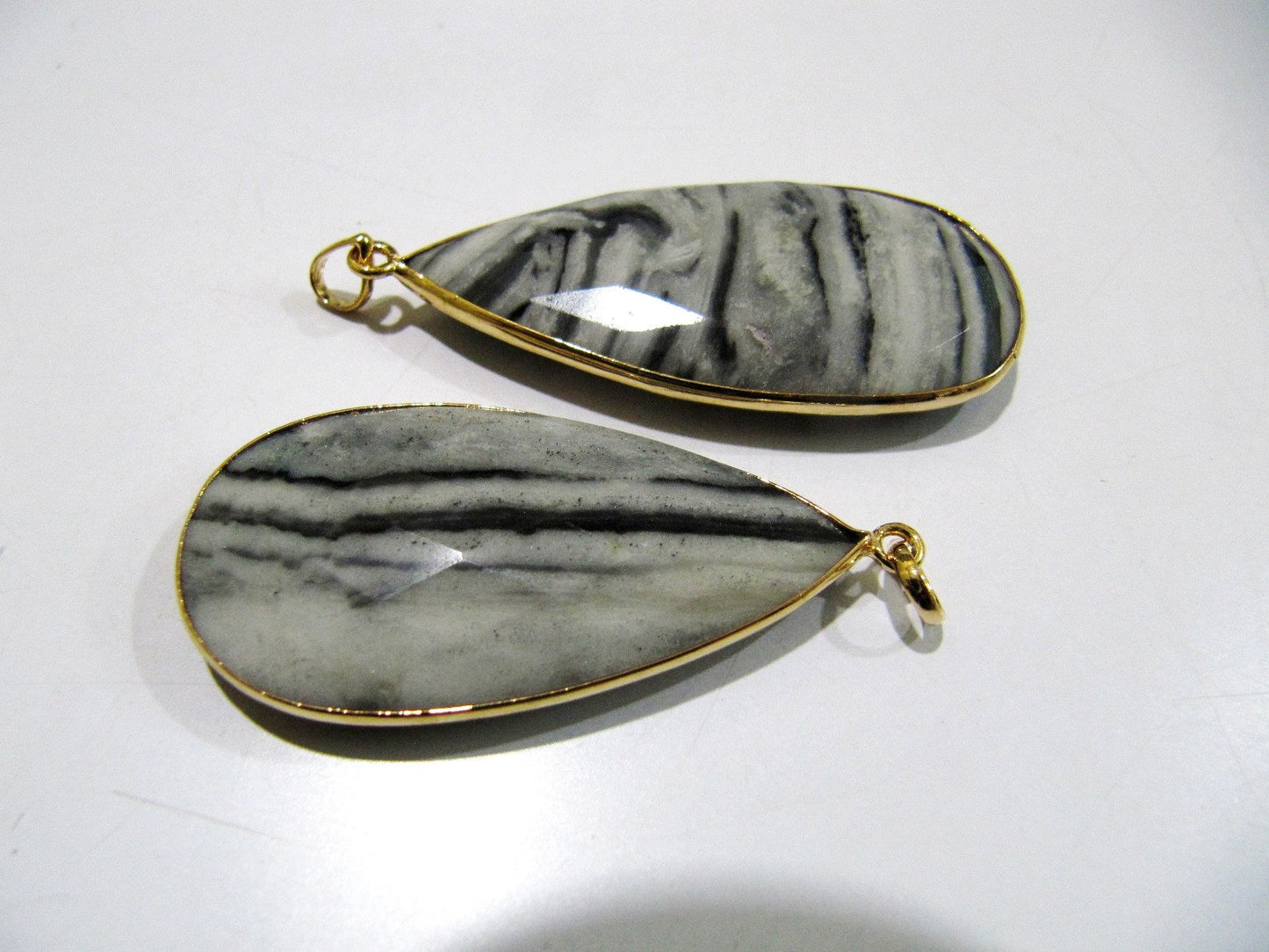 Natural Zebra Agate Pear Shape Briolette Faceted Connector Pendant Charm 22X45 mm size Unique Rare Gemstone Bezel Pendant Single Loop