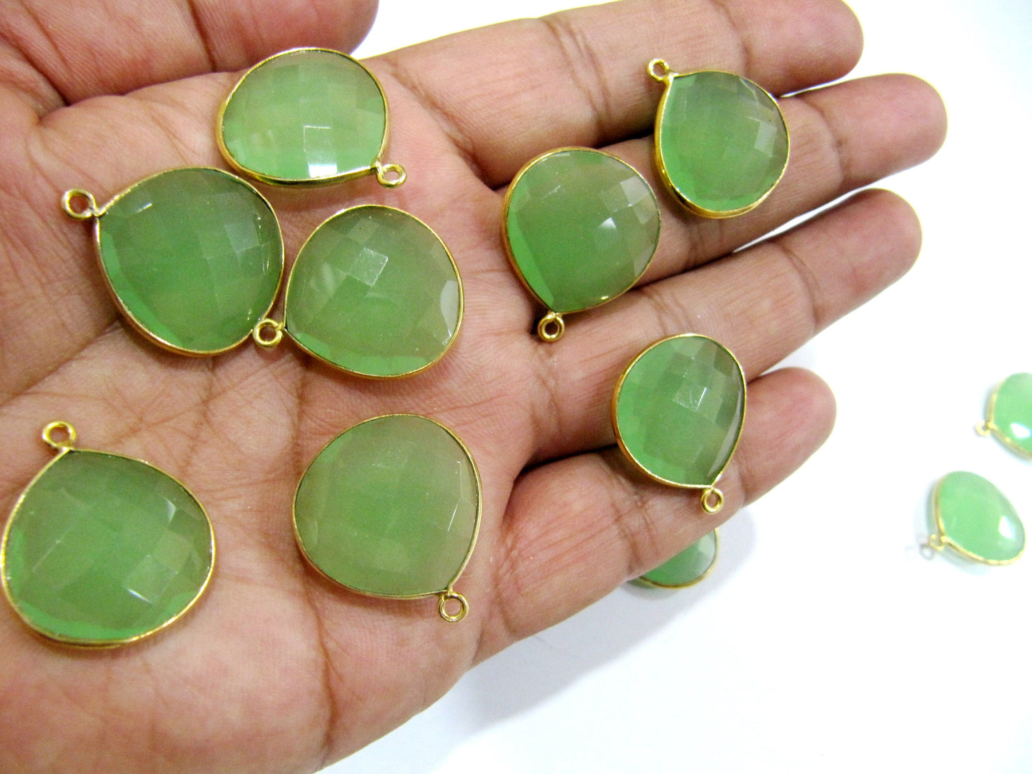 6 Pcs Set Green Chalcedony Heart Shape 20mm Briolette Connectors Green Chalcedony Plated Single  Loop Bezel Jewelry Making Bezel Connectors