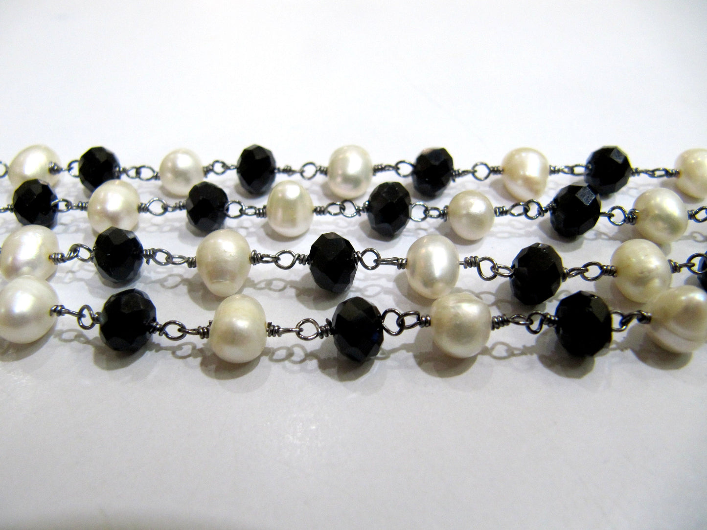 Natural Black Spinel And Pearl Beaded Chain 6mm Size Fresh Water Pearl Bead Rosary Chain Wholesale Prices gemstone chain sold per foot