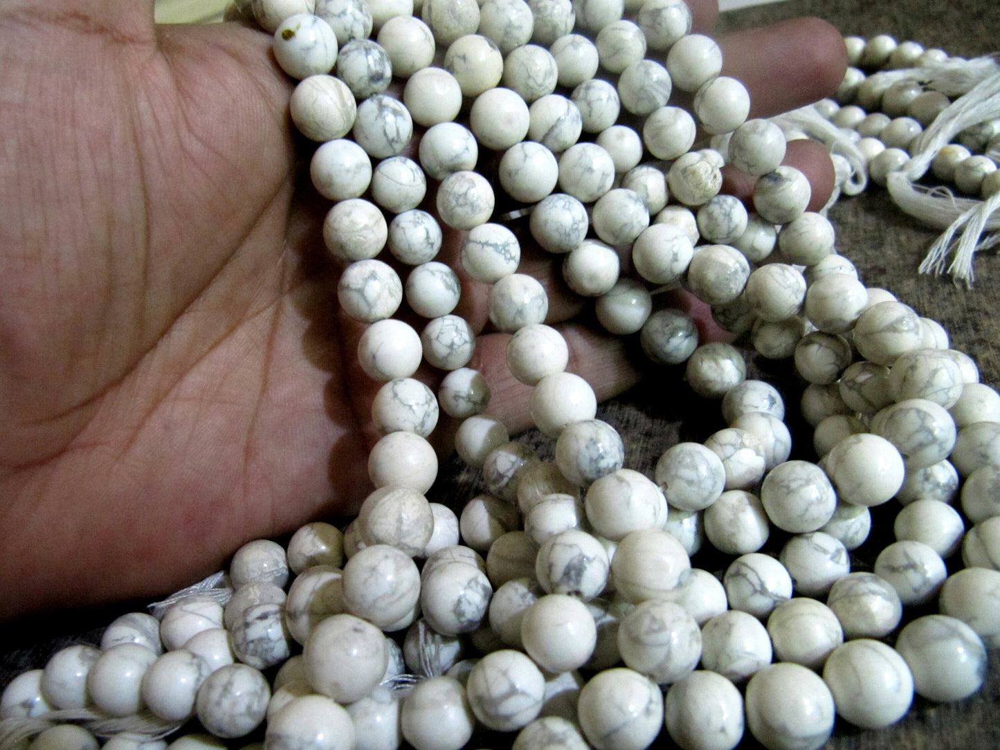 Natural Howlite Plain Smooth Round Ball Shape Size 10mm Beads Strand 13 Inches Long White smooth gemstones for jewelry making Wholesale Rate
