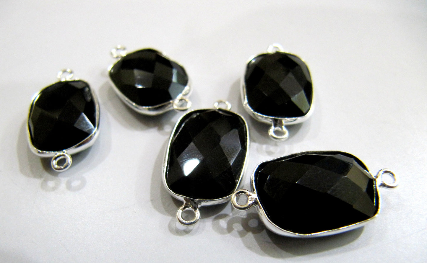 5 Pcs Set Natural Black Spinel Cushion Shape 10X14mm Briolette Connectors Spinel Double Loop Bezel Jewelry Making Bezel Connectors