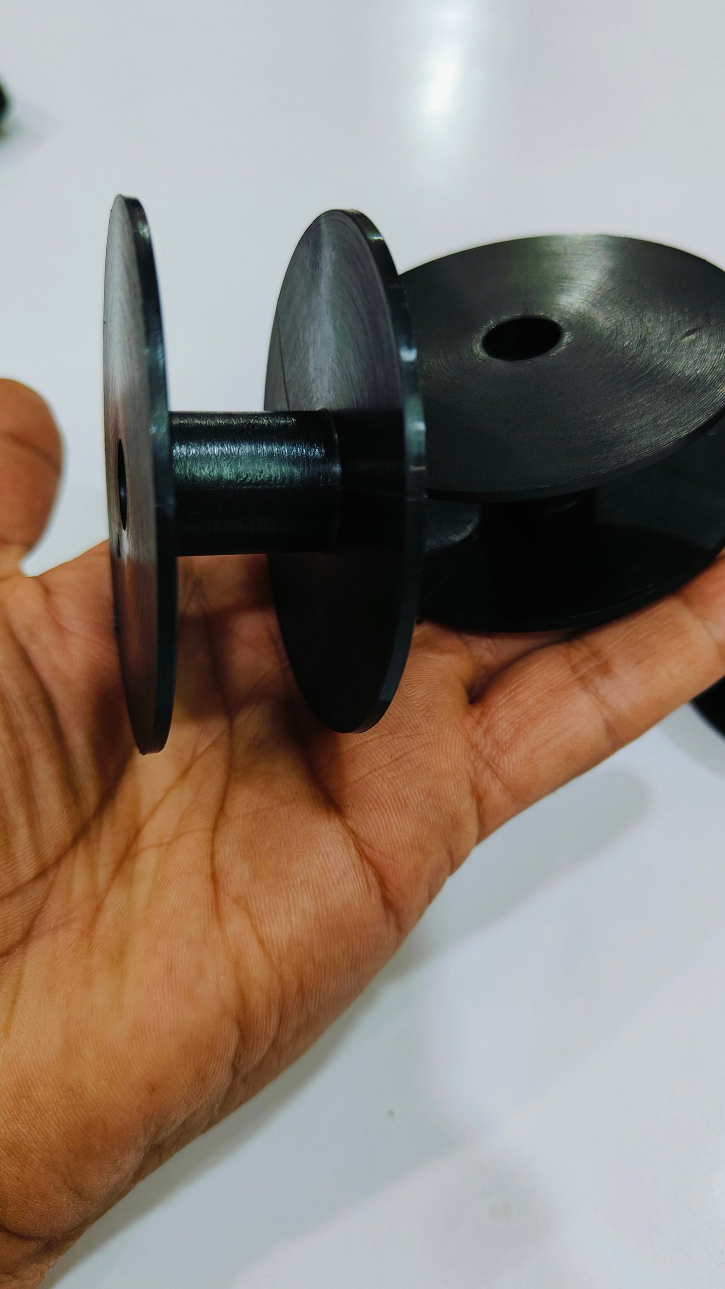 Black Nylon Plastic Coil Winding Spools Empty Wire Thread String Bobbin For Craft Rope Chain Rolls for Ribbon Tape Leather Cord  Per Piece