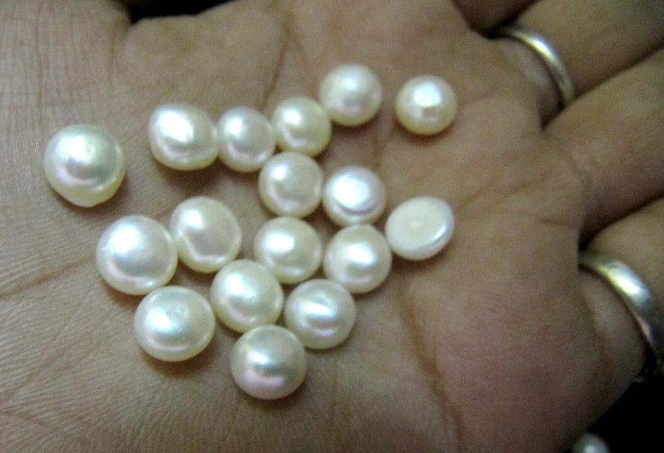 10 Pcs Set Natural White Pearls Coin button Shape Round Plain Smooth Size 7 To 10 mm Flat back Cabochon